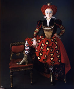 Stunning Queen Of Hearts Halloween Costumes From Alice in Wonderland 